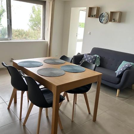T3 Les Pieds Dans L'Eau Apartment Istres Exterior foto